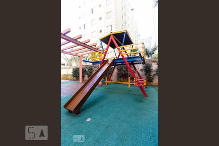 Apartamento para alugar com 42m², 2 quartos e 1 vaga Apartamento para alugar com 42m², 2 quartos e 1 vagaÁrea Comum - Playground