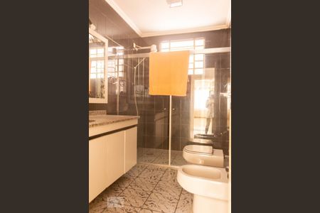 Casa para alugar com 200m², 6 quartos e 6 vagas Casa para alugar com 200m², 6 quartos e 6 vagasBanheiro