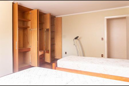 Casa para alugar com 200m², 6 quartos e 6 vagas Casa para alugar com 200m², 6 quartos e 6 vagasQuarto 2