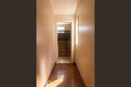 Casa para alugar com 200m², 6 quartos e 6 vagas Casa para alugar com 200m², 6 quartos e 6 vagasCorredor