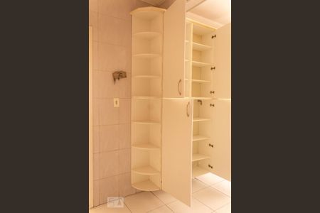 Casa para alugar com 200m², 6 quartos e 6 vagas Casa para alugar com 200m², 6 quartos e 6 vagasCozinha