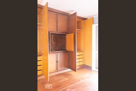 Casa para alugar com 200m², 6 quartos e 6 vagas Casa para alugar com 200m², 6 quartos e 6 vagasSuíte