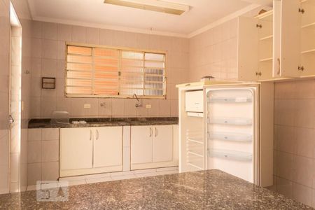 Casa para alugar com 200m², 6 quartos e 6 vagas Casa para alugar com 200m², 6 quartos e 6 vagasCozinha