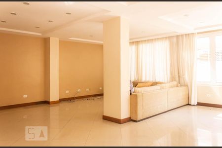 Sala de casa para alugar com 6 quartos, 200m² em Socorro, São Paulo