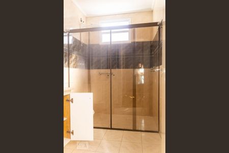 Casa para alugar com 200m², 6 quartos e 6 vagas Casa para alugar com 200m², 6 quartos e 6 vagasBanheiro 2