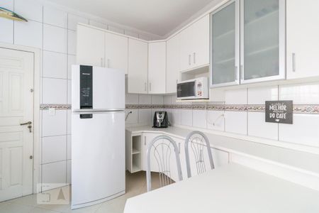 Casa para alugar com 145m², 3 quartos e 2 vagas Casa para alugar com 145m², 3 quartos e 2 vagasCozinha