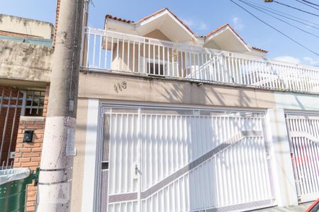 Casa para alugar com 145m², 3 quartos e 2 vagas Casa para alugar com 145m², 3 quartos e 2 vagasFachada
