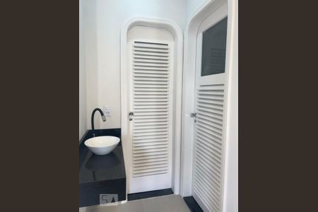 Apartamento à venda com 293m², 3 quartos e 4 vagasBanheiro