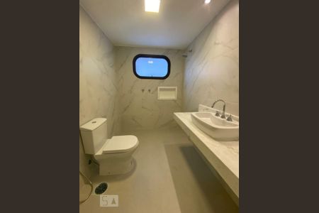 Apartamento à venda com 293m², 3 quartos e 4 vagasBanheiro