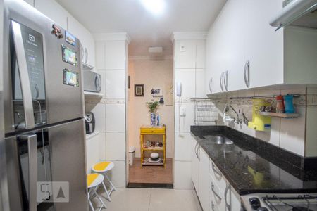 Apartamento à venda com 74m², 2 quartos e 1 vagaCozinha