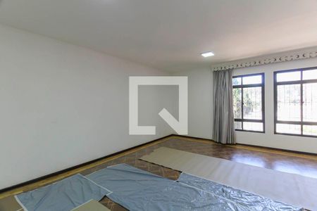 Sala de casa à venda com 3 quartos, 200m² em Jardim Avelino, São Paulo