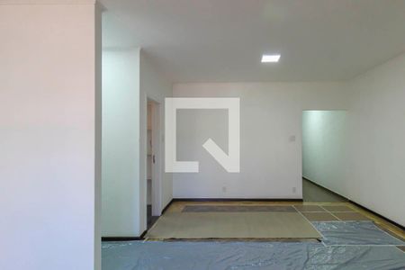 Sala de casa à venda com 3 quartos, 200m² em Jardim Avelino, São Paulo