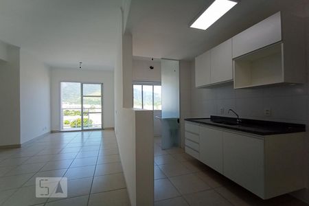 Sala/Cozinha de apartamento para alugar com 2 quartos, 50m² em Anil, Rio de Janeiro
