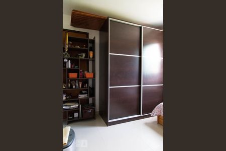 Casa de condomínio à venda com 315m², 4 quartos e 2 vagasSuíte canadense 2