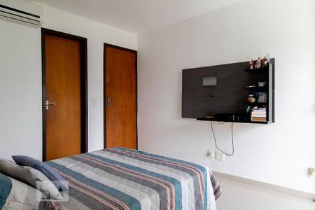 Casa de condomínio à venda com 315m², 4 quartos e 2 vagasSuíte 1