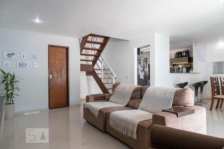 Sala de casa de condomínio à venda com 4 quartos, 315m² em Vargem Pequena, Rio de Janeiro