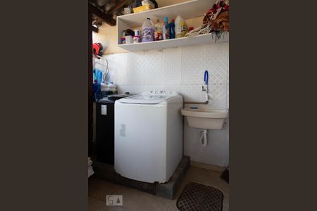 Casa de condomínio à venda com 315m², 4 quartos e 2 vagasÁrea de serviço