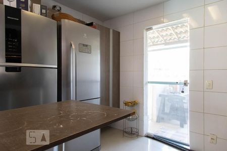 Casa de condomínio à venda com 315m², 4 quartos e 2 vagasCozinha 