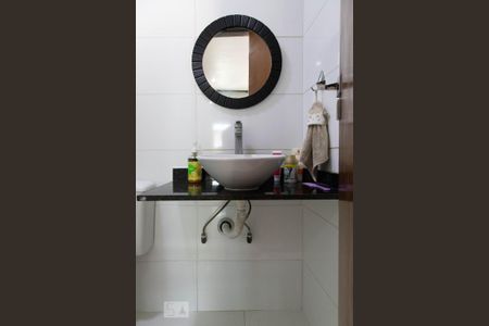 Casa de condomínio à venda com 315m², 4 quartos e 2 vagasBanheiro social 