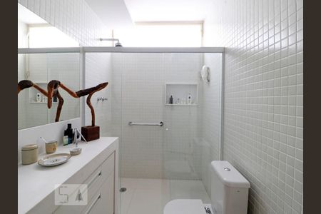 Apartamento à venda com 230m², 2 quartos e 2 vagasBanheiro