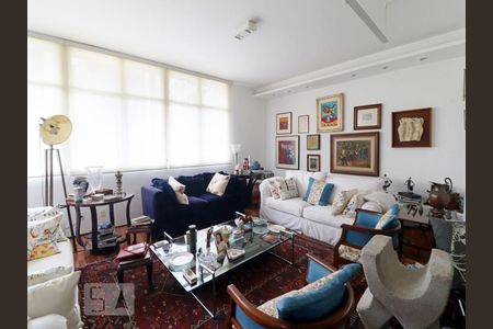 Apartamento à venda com 230m², 2 quartos e 2 vagasSala