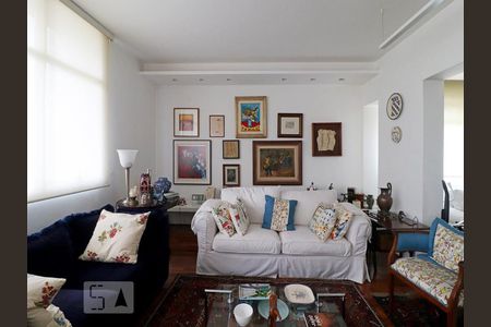 Apartamento à venda com 230m², 2 quartos e 2 vagasSala