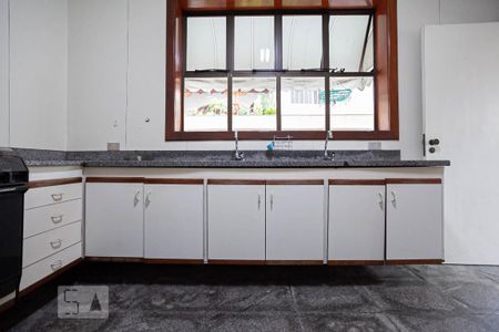 Casa para alugar com 170m², 3 quartos e 2 vagasCozinha