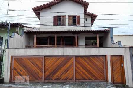 Casa para alugar com 170m², 3 quartos e 2 vagasFachada da casa 