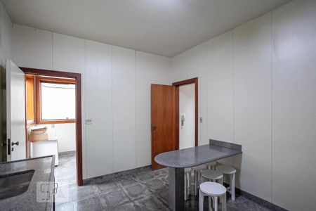 Casa para alugar com 170m², 3 quartos e 2 vagasCozinha