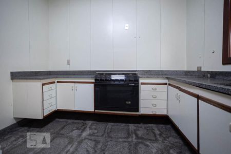 Casa para alugar com 170m², 3 quartos e 2 vagasCozinha