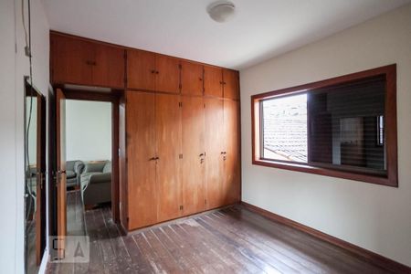 Casa para alugar com 170m², 3 quartos e 2 vagasQuarto 2