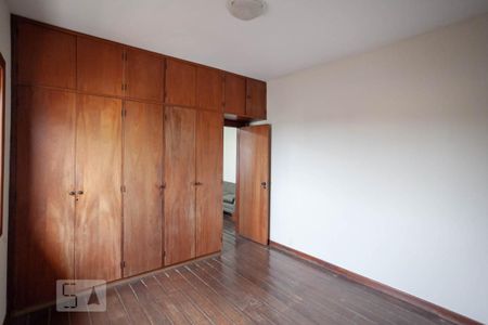 Casa para alugar com 170m², 3 quartos e 2 vagasQuarto 1