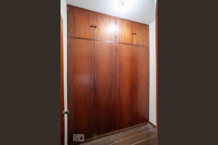 Casa para alugar com 170m², 3 quartos e 2 vagasCloset da suíte 