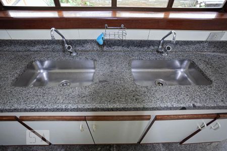 Casa para alugar com 170m², 3 quartos e 2 vagasCozinha