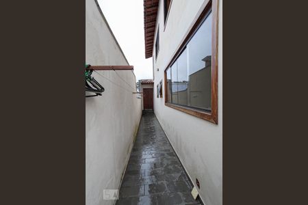 Casa para alugar com 170m², 3 quartos e 2 vagasCorredor 