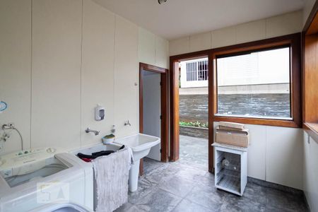 Casa para alugar com 170m², 3 quartos e 2 vagasÁrea de serviço 