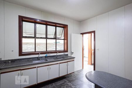 Casa para alugar com 170m², 3 quartos e 2 vagasCozinha