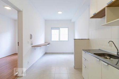 Sala e Cozinha de apartamento para alugar com 1 quarto, 26m² em Cambuci, São Paulo