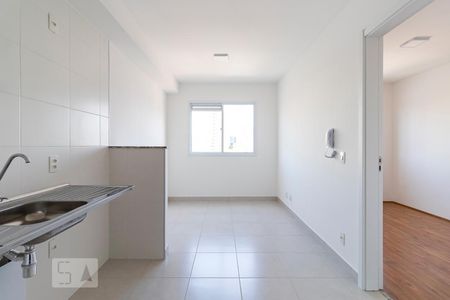 Sala e Cozinha de apartamento para alugar com 1 quarto, 26m² em Cambuci, São Paulo