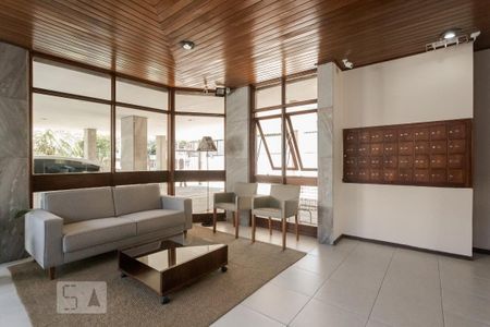 Hall de Entrada de apartamento à venda com 3 quartos, 90m² em Floresta, Porto Alegre