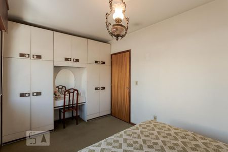 Quarto 1 de apartamento à venda com 3 quartos, 90m² em Floresta, Porto Alegre