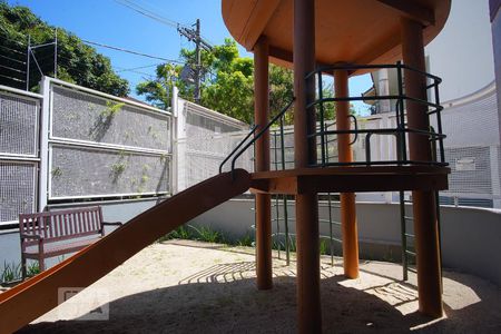 Apartamento à venda com 80m², 2 quartos e 1 vagaÁrea Comum - Playground