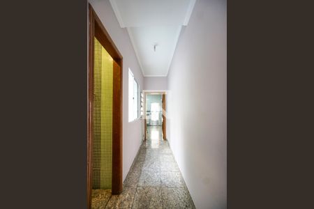 Corredor térreo de casa à venda com 3 quartos, 200m² em Penha de França, São Paulo