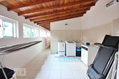 Casa à venda com 256m², 3 quartos e 2 vagasLavanderia