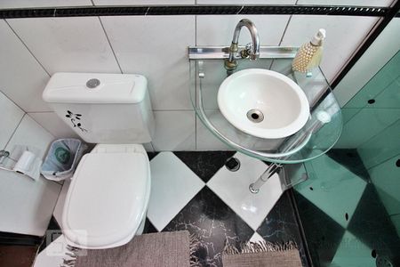 Casa à venda com 256m², 3 quartos e 2 vagasBanheiro Social