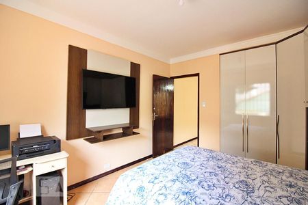 Casa à venda com 256m², 3 quartos e 2 vagasQuarto 2 