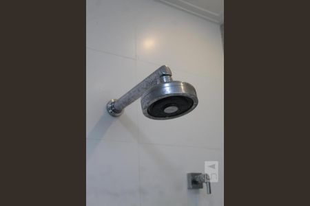 Casa de condomínio para alugar com 350m², 6 quartos e 2 vagas Casa de condomínio para alugar com 350m², 6 quartos e 2 vagasBanheiro da Suíte 3