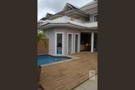 Casa de condomínio para alugar com 350m², 6 quartos e 2 vagas Casa de condomínio para alugar com 350m², 6 quartos e 2 vagasÁrea comum