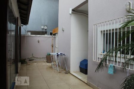 Casa de condomínio para alugar com 350m², 6 quartos e 2 vagas Casa de condomínio para alugar com 350m², 6 quartos e 2 vagasÁrea de Serviço