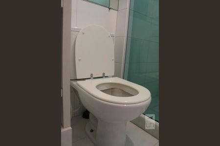 Casa de condomínio para alugar com 350m², 6 quartos e 2 vagas Casa de condomínio para alugar com 350m², 6 quartos e 2 vagasBanheiro da Suíte 1